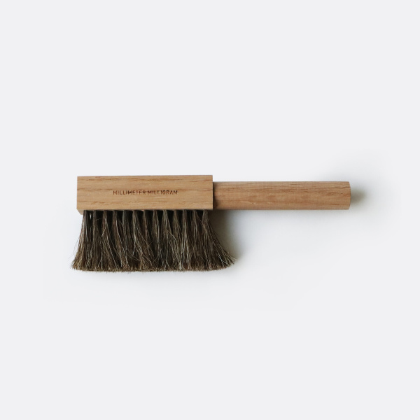 BRUSH F b