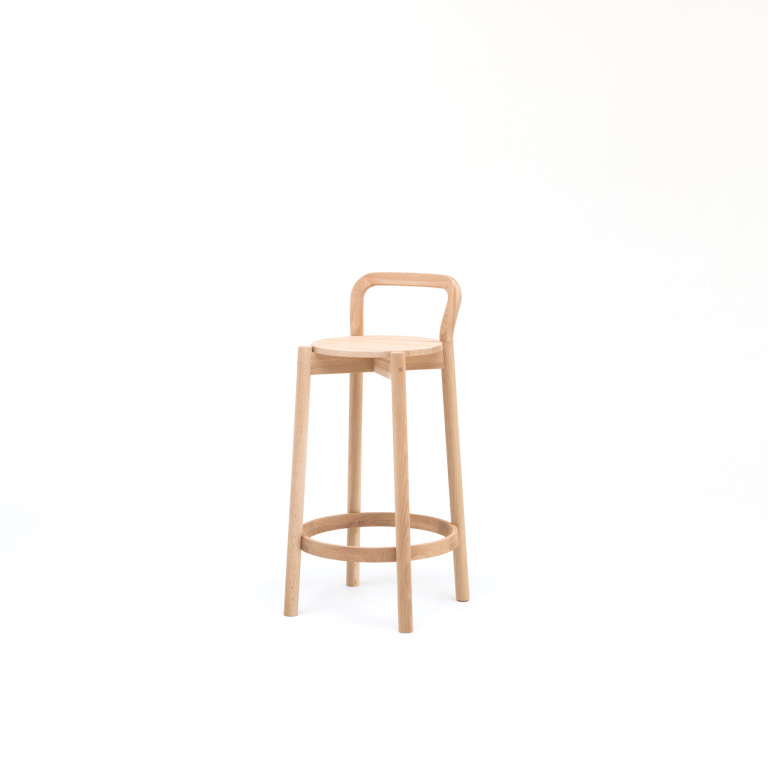 GoogleDrive_Castor-Barstool-with-Backrest-Low-PURE-OAK-1