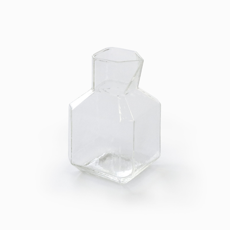 VASE WHITE 04