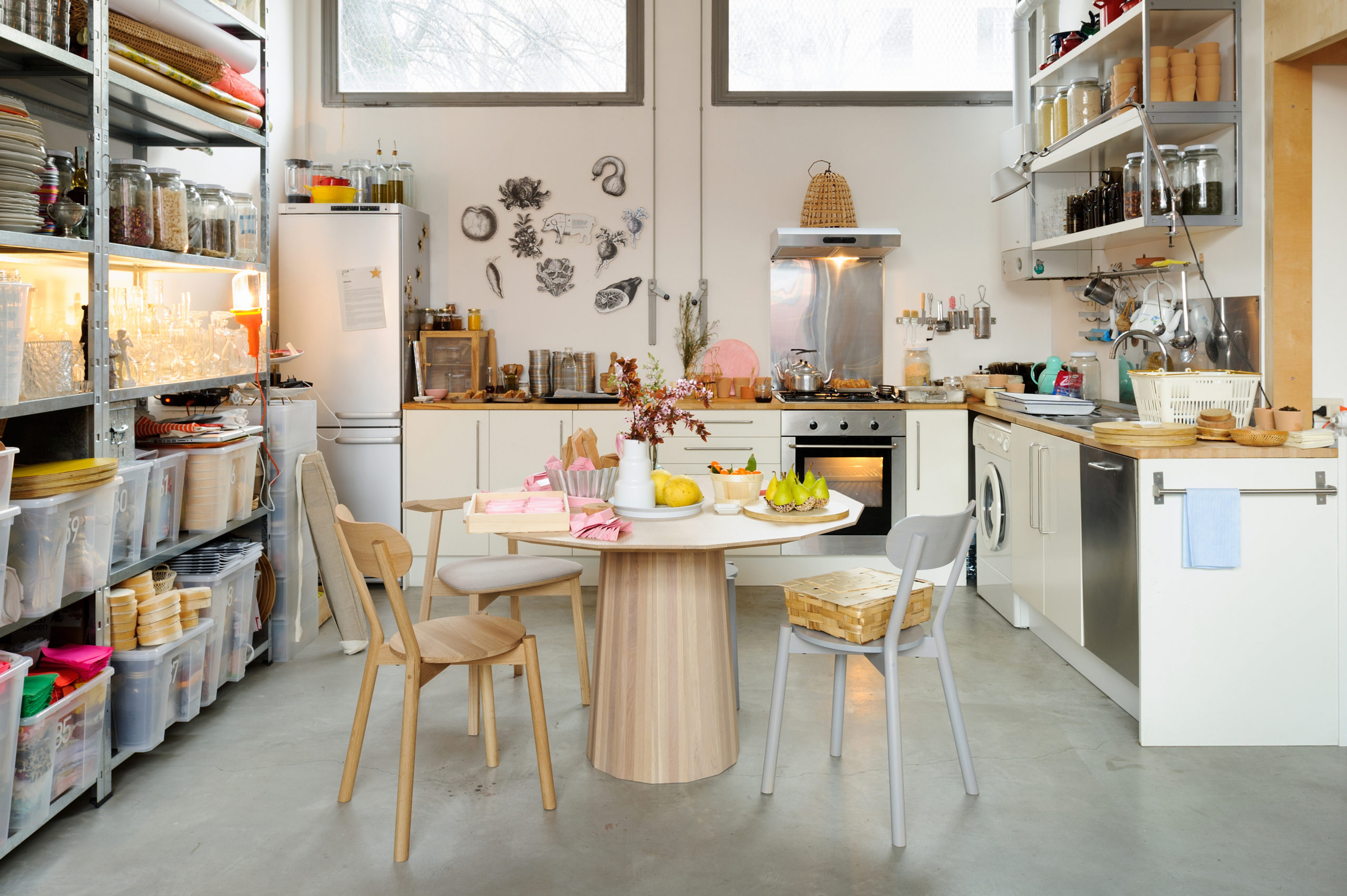 COLORWOOD DINING_CASTOR CHAIR COLORWOOD DINING_CASTOR CHAIR